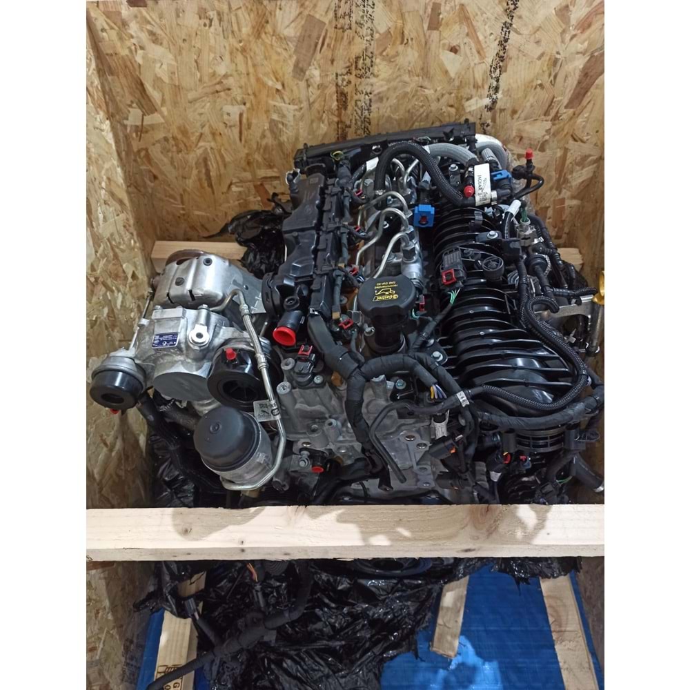 RANGE ROVER SPORT MOTOR KOMPLR (ÇIPLAK ) 2.0 DİZEL LR090358