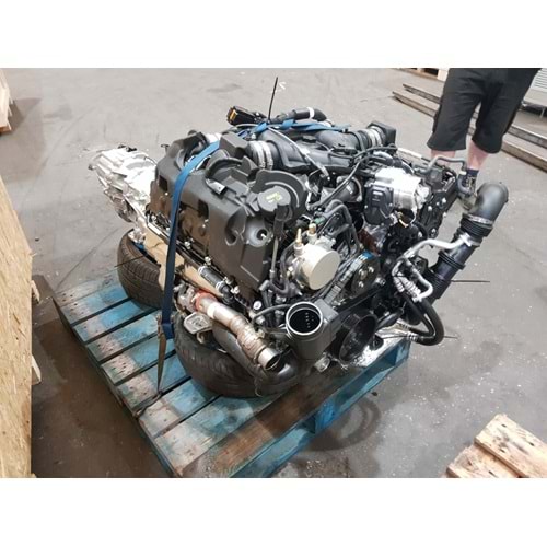 RANGE ROVER MOTOR KOMPLE FULL DOLU ENJEKTÖRLÜ TURBOLU 4.4 TDV 8 LR022733 LR071017 LR035101 LR035361